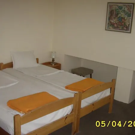 Guest Slona Varna